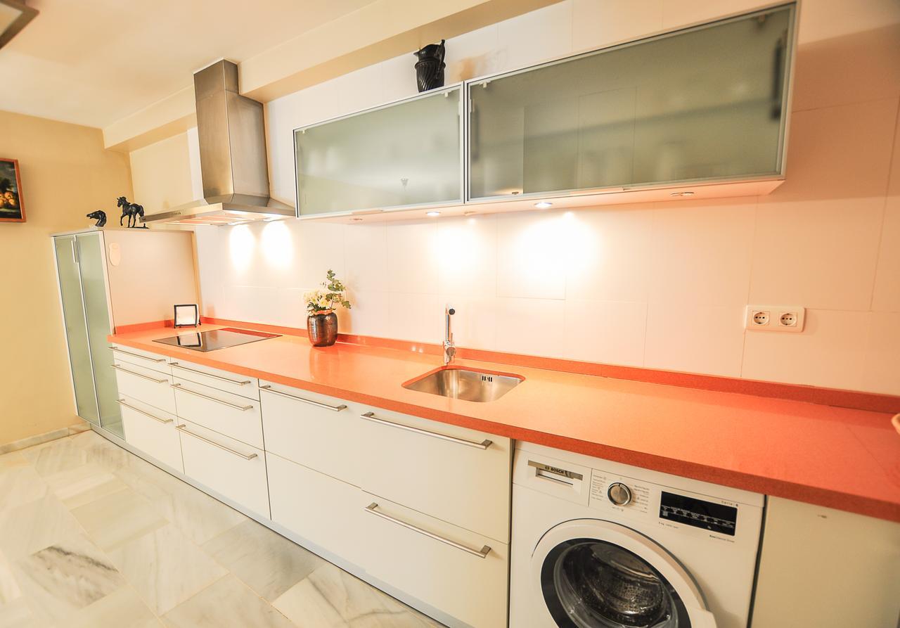 Acogedor Apartamento Junto A Calle Larios By Renthas Apartment Malaga Ngoại thất bức ảnh